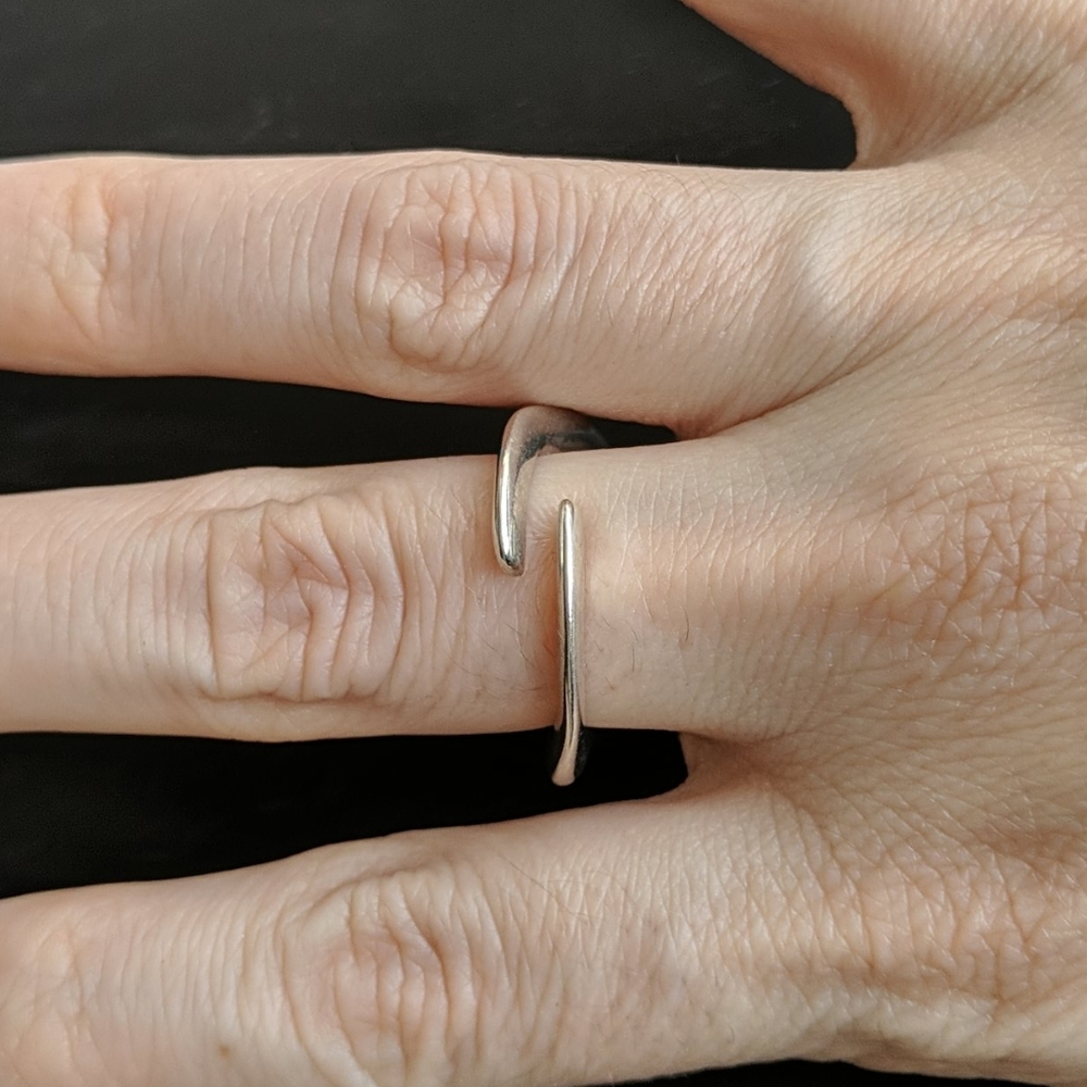 Silver ring - Picture 3 of 3